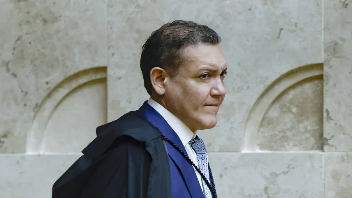 Nunes Marques critica STF e pede 'tom mais baixo'