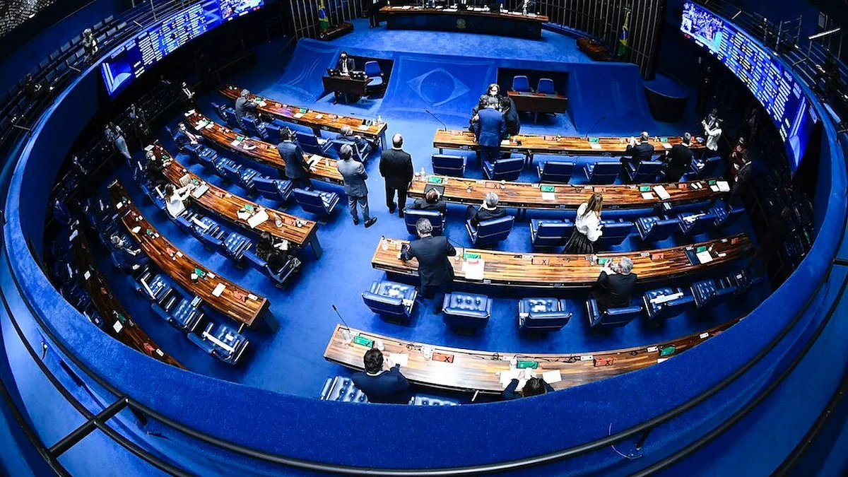 Plenário do Senado Federal, ao qual a IFI é vinculada