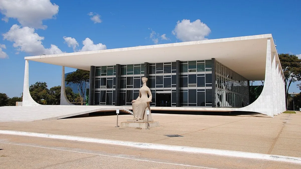 "STF não se curvará aos EUA", diz Dino após ameaças